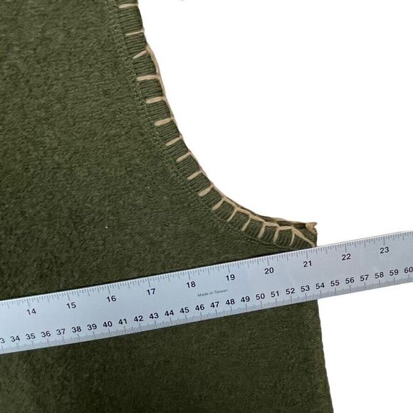 Wool Sweater Vest Fall Leaves Women Vintage Size Medium Has Hole Green Autumn - Picture 7 of 16